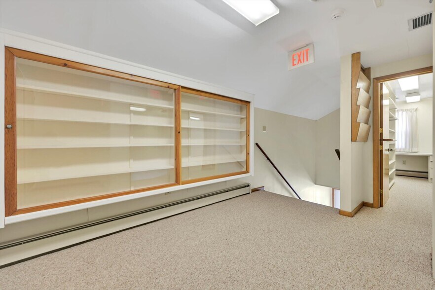 More Photos Of 780 Claremont Ave, Tamaqua Office For Sale