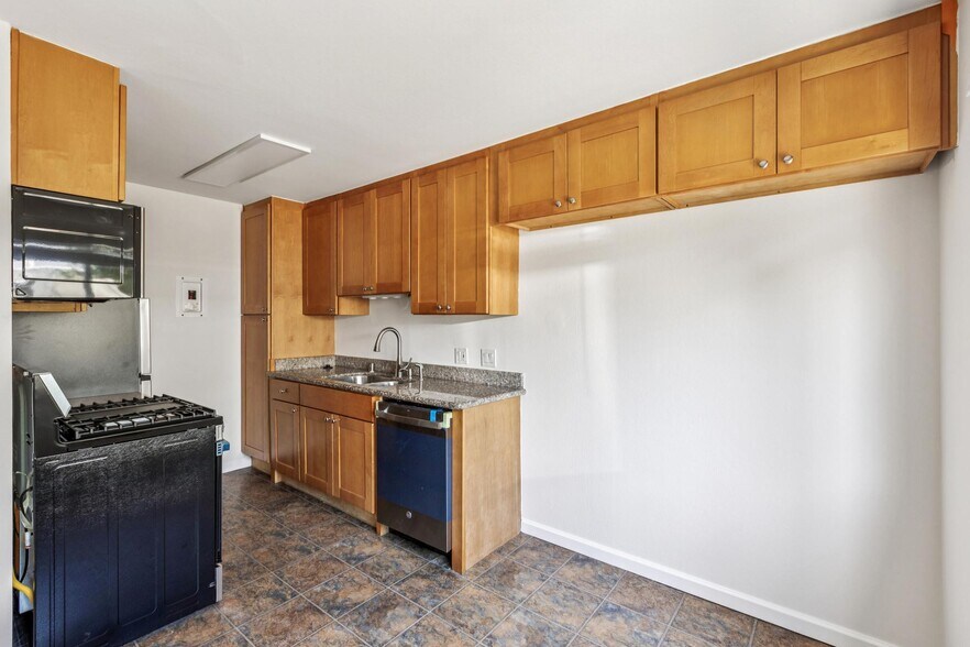 More Photos Of 1061 Alma St, Palo Alto Apartments For Sale