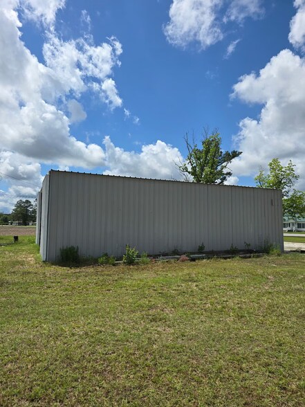 More Photos Of 2751-2783 Joe Brown Hwy N, Chadbourn Flex For Lease