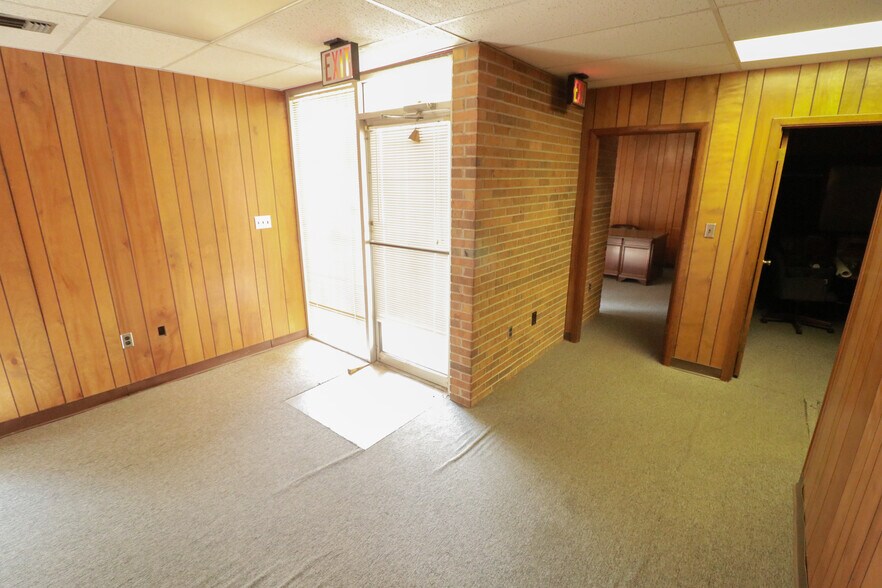 More Photos Of 459 S McDonough St, Montgomery Medical For Sale