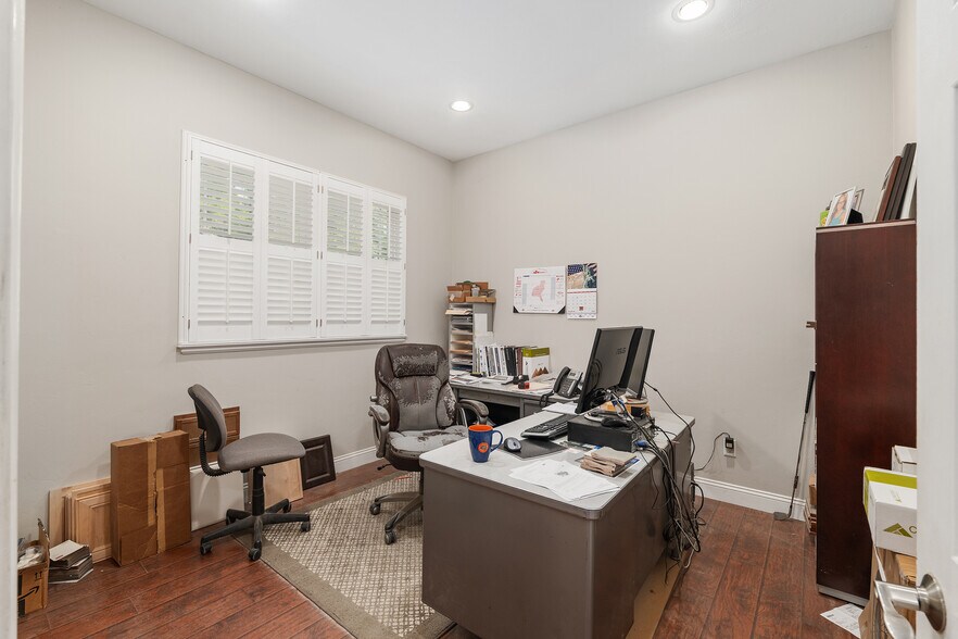 More Photos Of 26509 NW Us-27, High Springs Warehouse For Sale