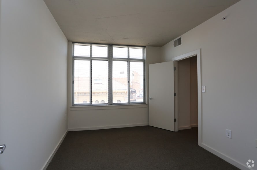 More Photos Of 1375 Kenyon St NW, Washington Apartments For Lease