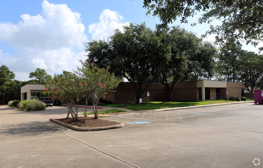 More Photos Of 21660 Kingsland Blvd, Katy Hospital For Lease
