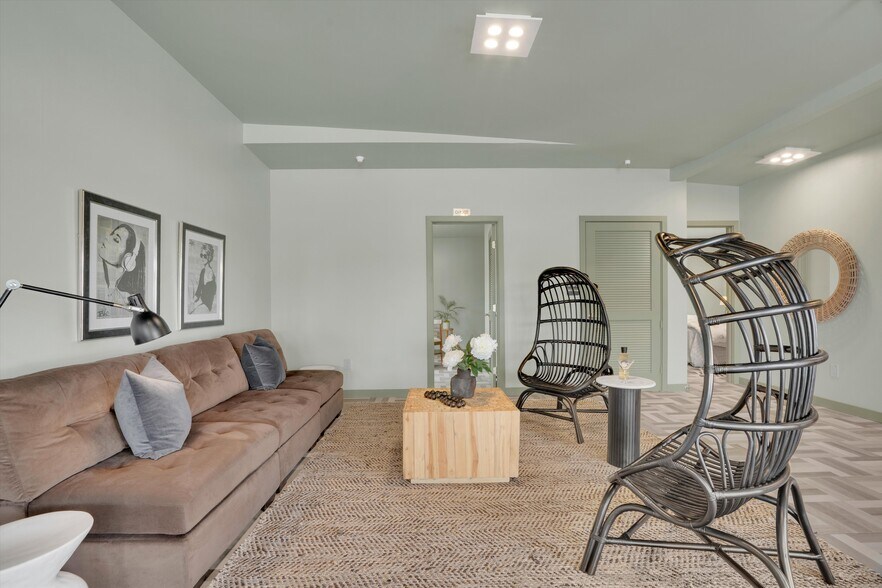 More Photos Of 640 State Highway 12, Rio Vista Hotel For Sale