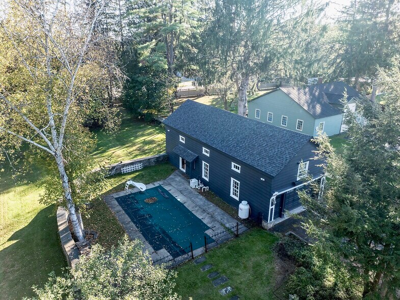 More Photos Of 24 Genesee St, New Berlin Specialty For Sale