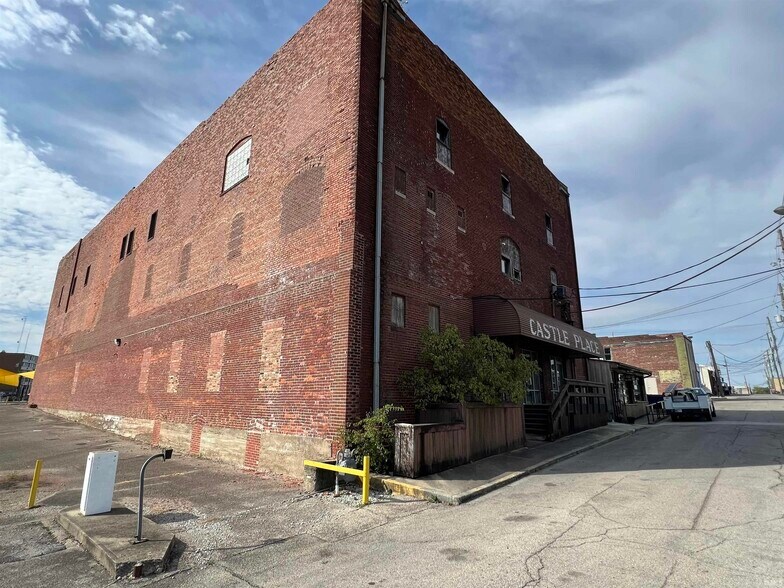 More Photos Of 1416 Broad St, New Castle Loft Creative Space For Sale