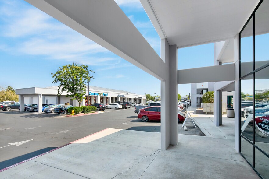 More Photos Of 12332-12424 Hesperia Rd, Victorville Unknown For Lease