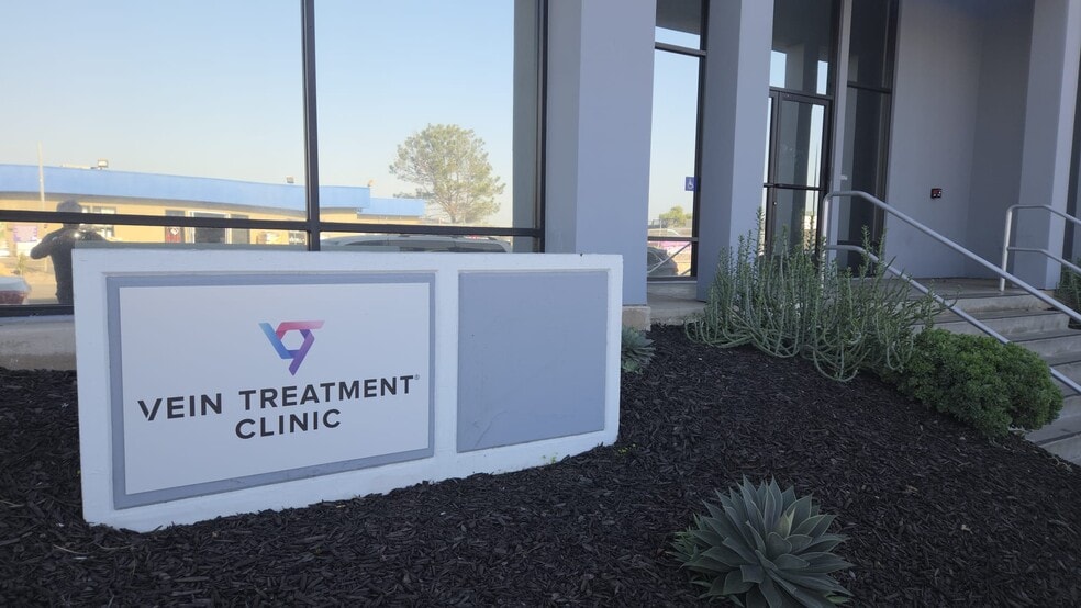 More Photos Of 22 W 35th St, National City Medical For Lease