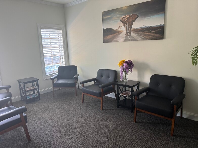 More Photos Of 8629 Sudley Rd, Manassas Office For Sale