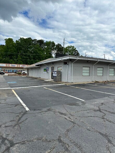 More Photos Of 1636 Atlanta Hwy, Gainesville Restaurant For Lease