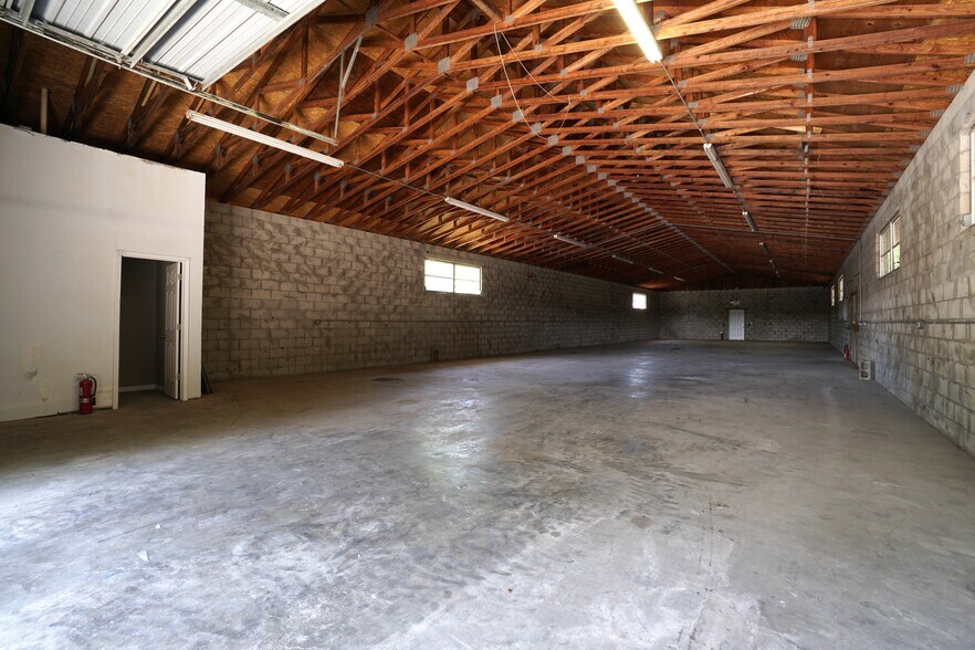 More Photos Of 1112 Whitfield Ave, Sarasota Industrial For Sale