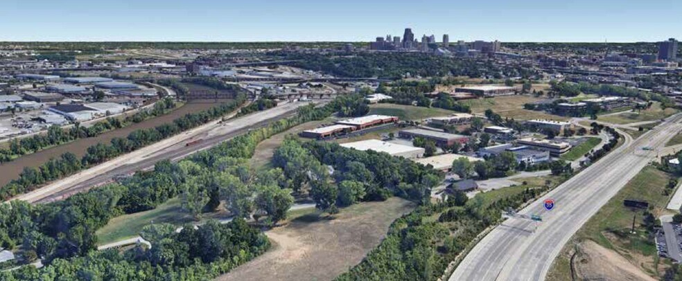 More Photos Of W Cambridge, Kansas City Flex For Lease