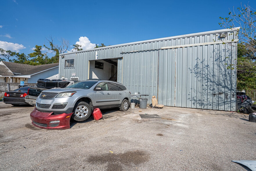 More Photos Of 8928 Homestead Rd, Houston Warehouse For Sale