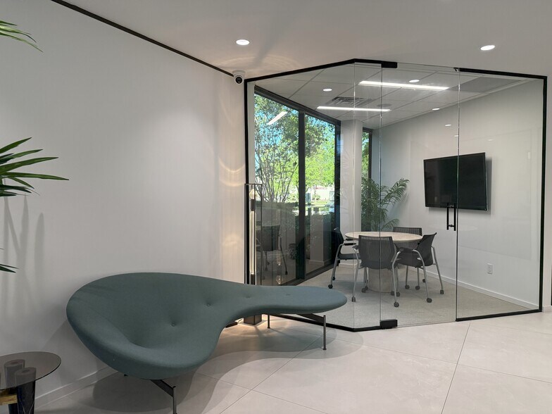 More Photos Of 1240 Blalock Rd, Houston Medical For Lease