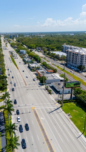 More Photos Of 18060 Biscayne Blvd, Aventura Freestanding For Lease