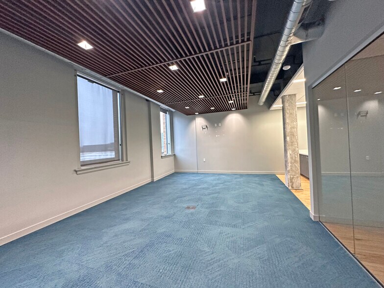 More Photos Of 89 Ionia Ave NW, Grand Rapids Office For Lease
