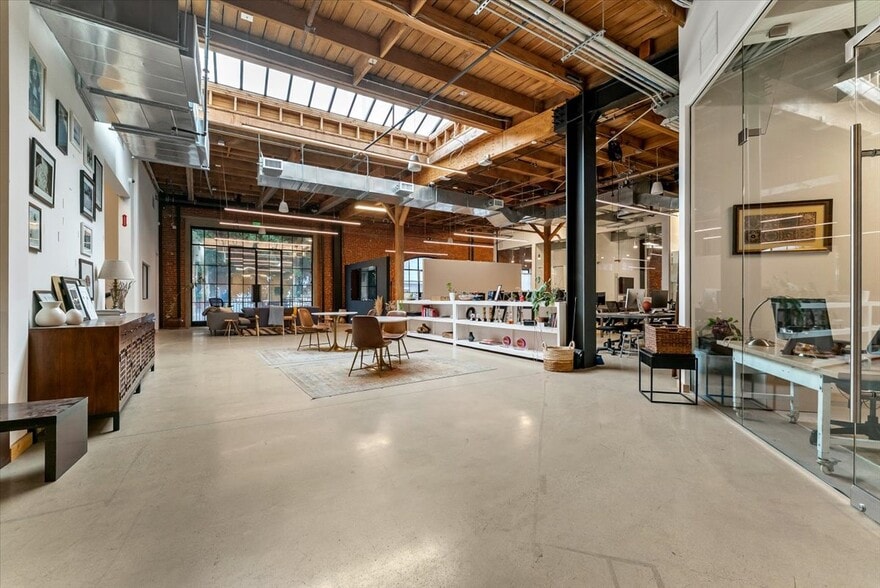 More Photos Of 308-312 S Alameda St, Los Angeles Office For Lease