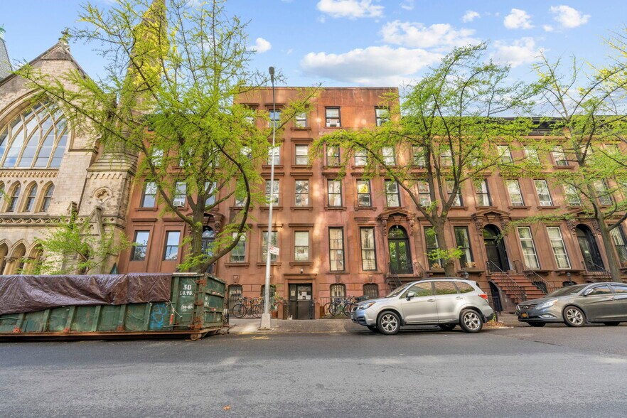 Primary Photo Of 30 Saint James Pl, Brooklyn Apartments For Lease