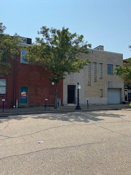 More Photos Of 366-368 S Main St, Akron Office For Sale