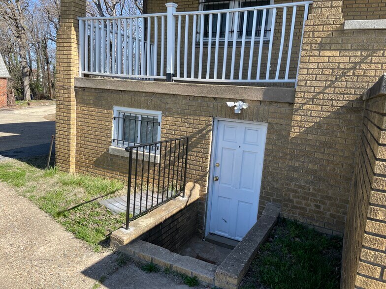 More Photos Of 3938 Benning Rd NE, Washington Office Residential For Sale