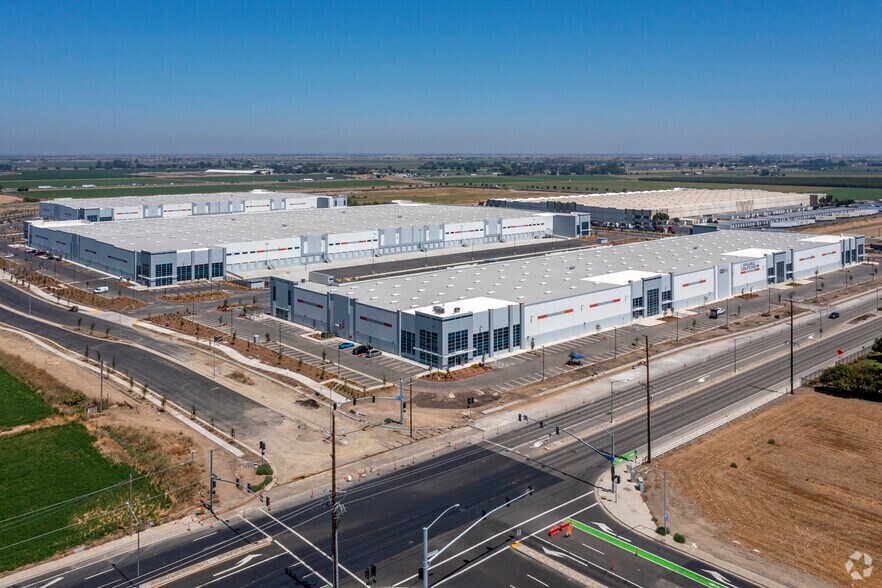More Photos Of 3160 N Chrisman Rd, Tracy Warehouse For Lease