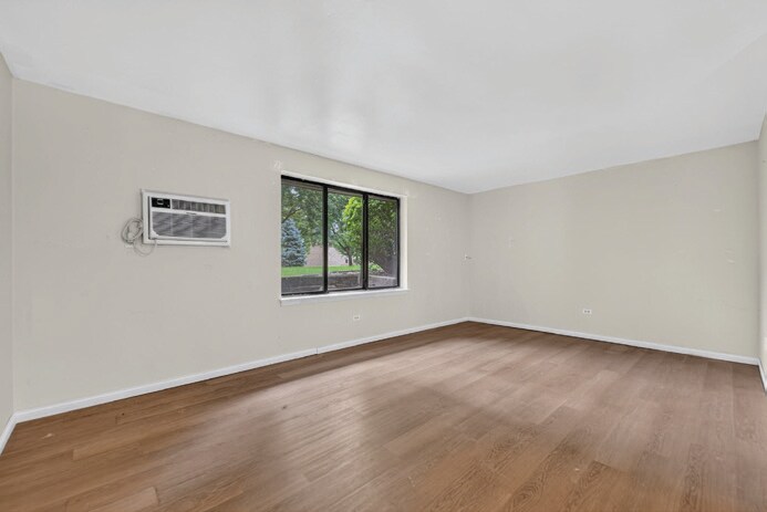 More Photos Of 450 Perrie Dr, Elk Grove Village Apartments For Sale