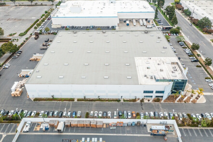 More Photos Of 14801 Able Ln, Huntington Beach Warehouse For Lease