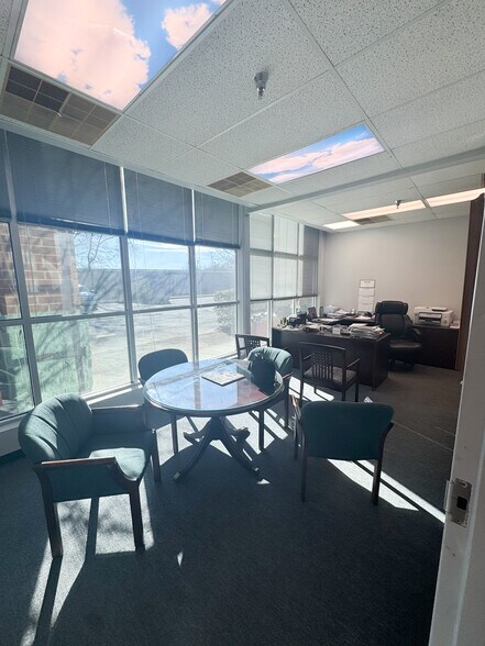 More Photos Of 9301 Forsyth Park Dr, Charlotte Light Distribution For Sale