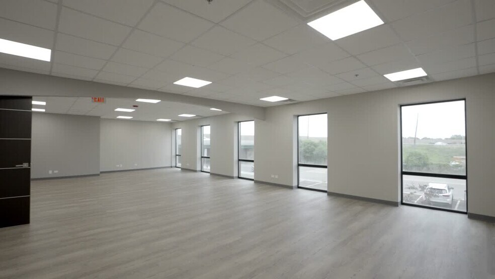 More Photos Of 9950 Lawrence Ave, Schiller Park Unknown For Lease