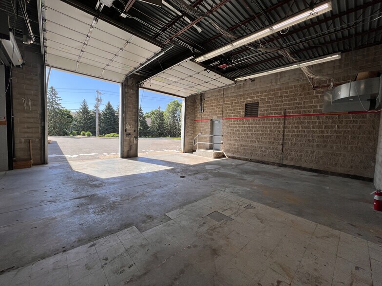 More Photos Of 4155 Old Sibley Memorial Hwy, Eagan Research And Development For Lease