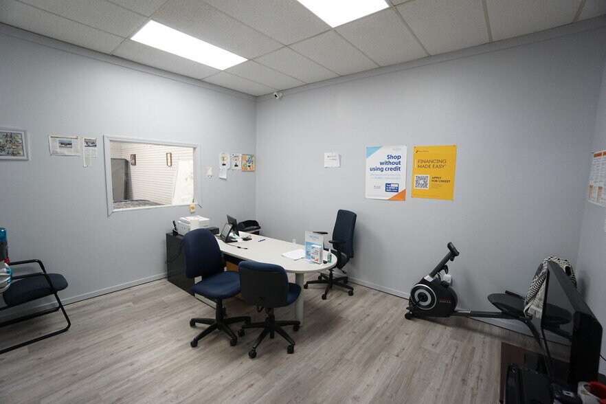 More Photos Of 3001 Main St, Union Gap Freestanding For Lease