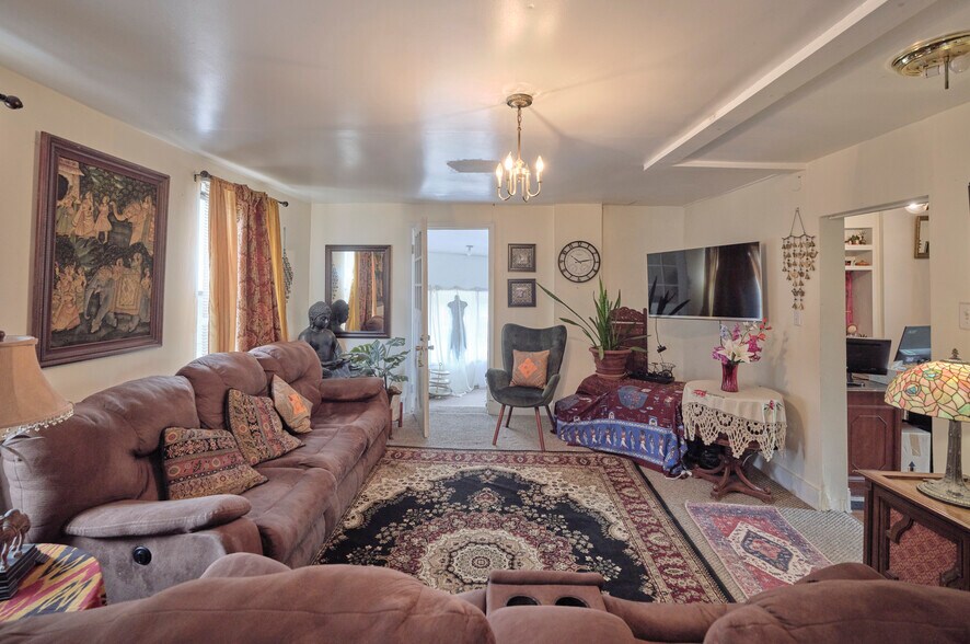 More Photos Of 76 S Main St, New Hope Storefront Retail Residential For Sale