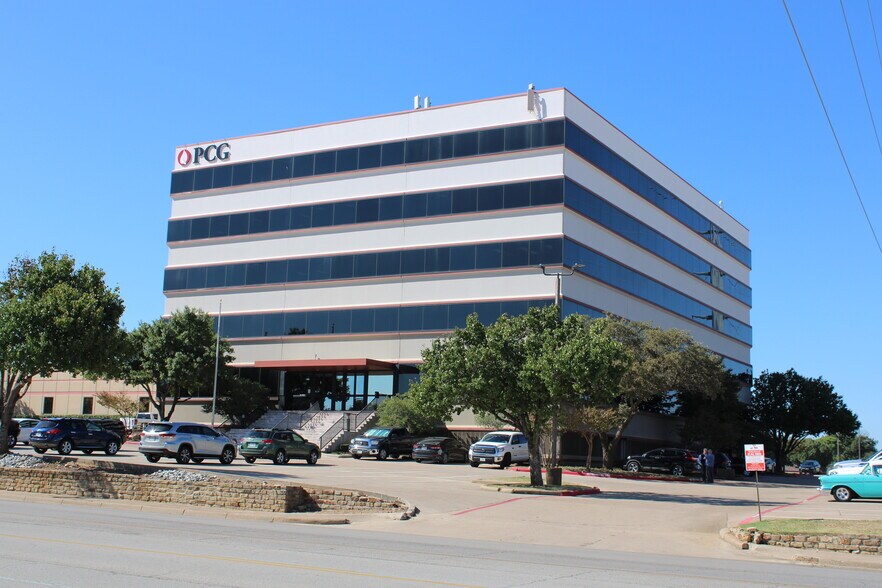 More Photos Of 706 Springdale Rd, Bedford Office For Sale