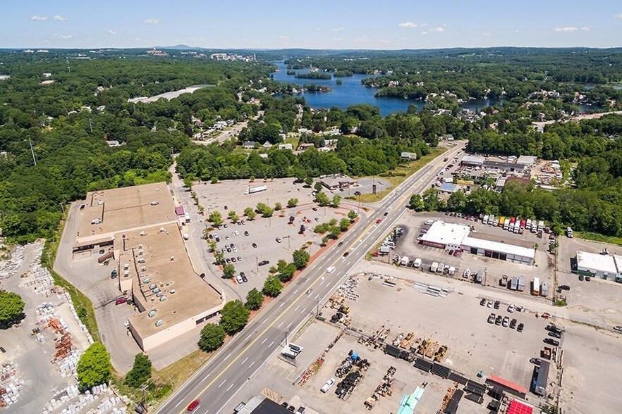 More Photos Of 50 SW Cutoff, Worcester Freestanding For Lease