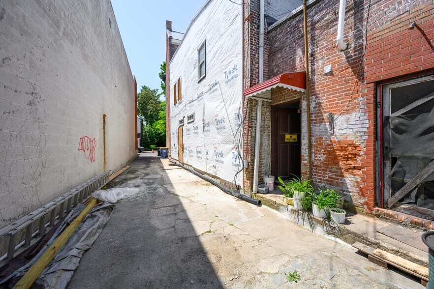 More Photos Of 6 N Washington St, Easton Restaurant For Sale