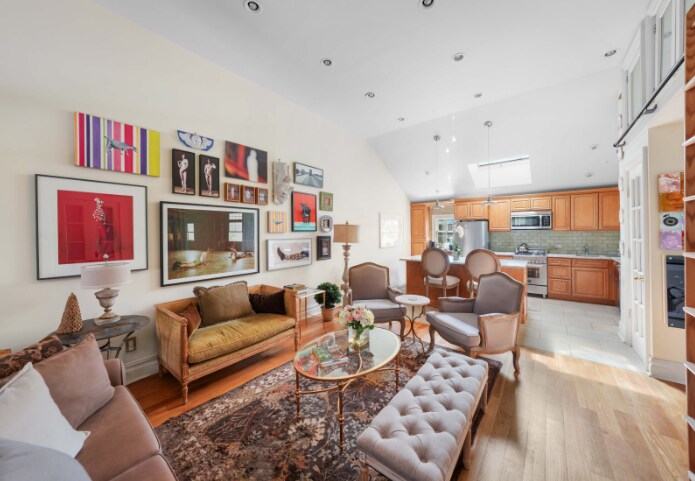 More Photos Of 336 W 23rd St, New York Apartments For Sale