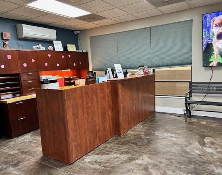 More Photos Of 3468 E State Road 436, Apopka Veterinarian Kennel For Sale