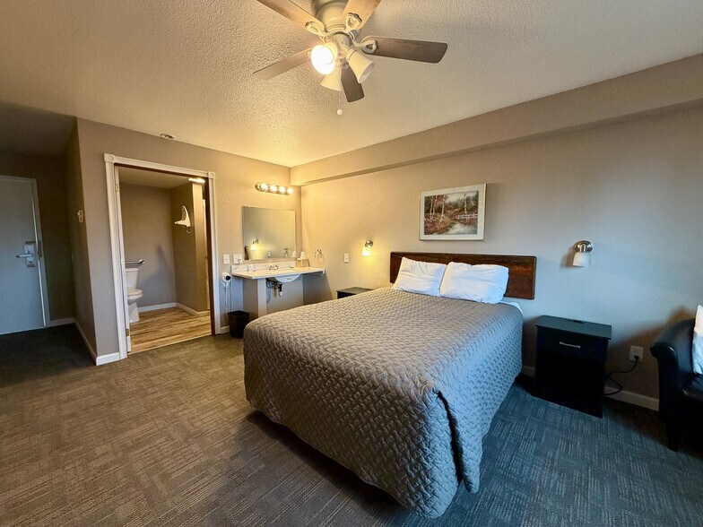 More Photos Of 1150 N Main St, Deer Lodge Hotel For Sale