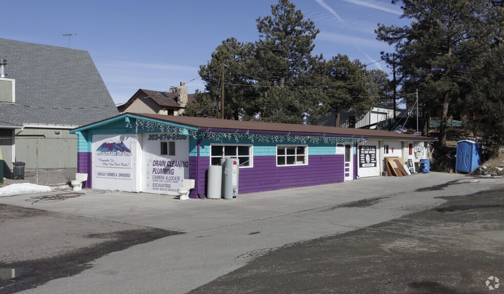 More Photos Of 3012 Evergreen Pky, Evergreen Auto Repair For Sale