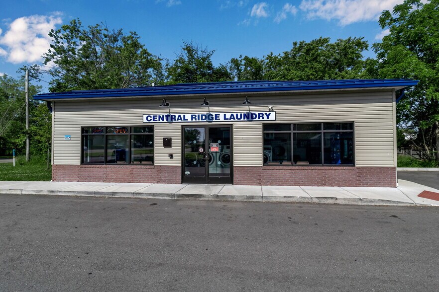 More Photos Of 1450 Ridge, West Seneca General Retail For Sale