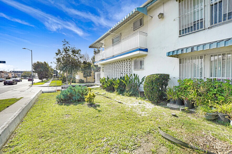 More Photos Of 1649 S La Brea Ave, Los Angeles Multifamily For Sale
