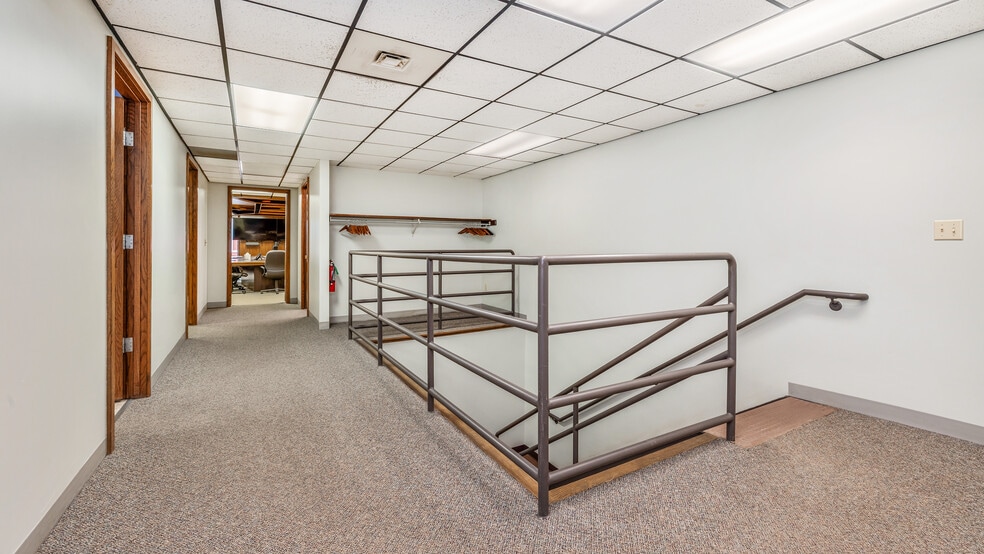 More Photos Of 1211 Ludington St, Escanaba Office For Sale