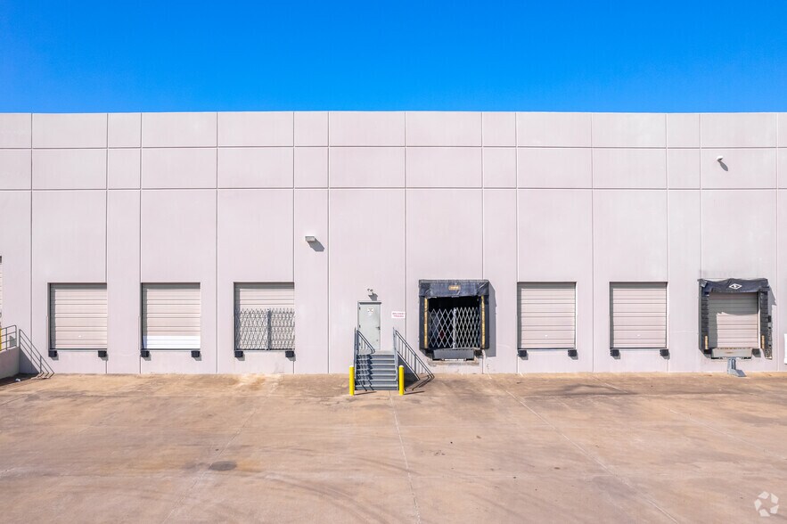 More Photos Of 4900 Langdon Rd, Dallas Warehouse For Lease