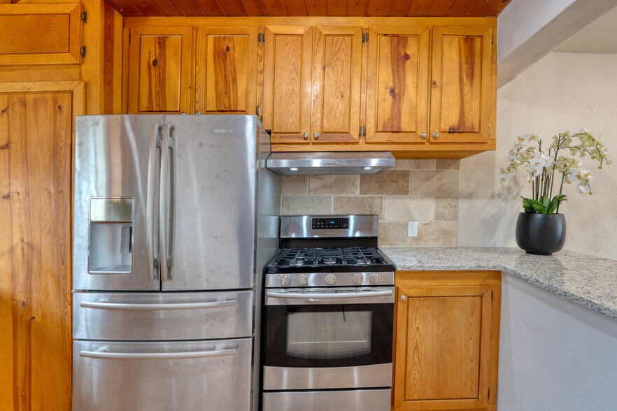 More Photos Of 720-724 School St, Espanola Apartments For Sale