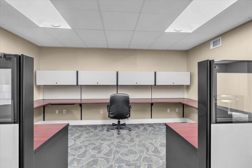 More Photos Of 1108 Ohio River Blvd, Sewickley Office For Sale