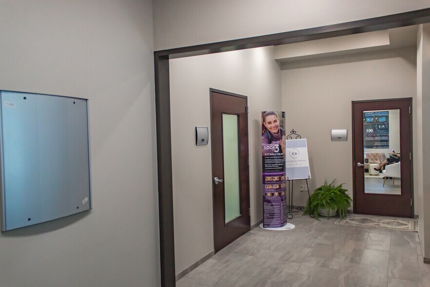 More Photos Of 1330 Kingwood Dr, Kingwood Medical For Lease