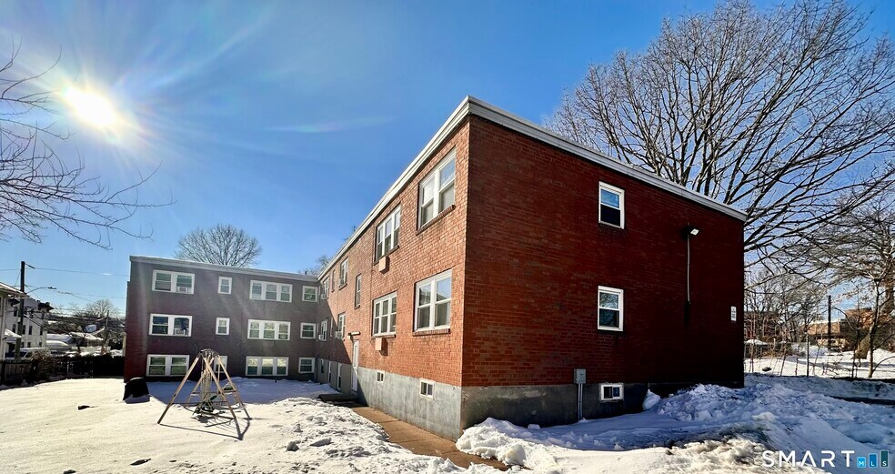 More Photos Of 16-20 Henry St, Hartford Apartments For Sale