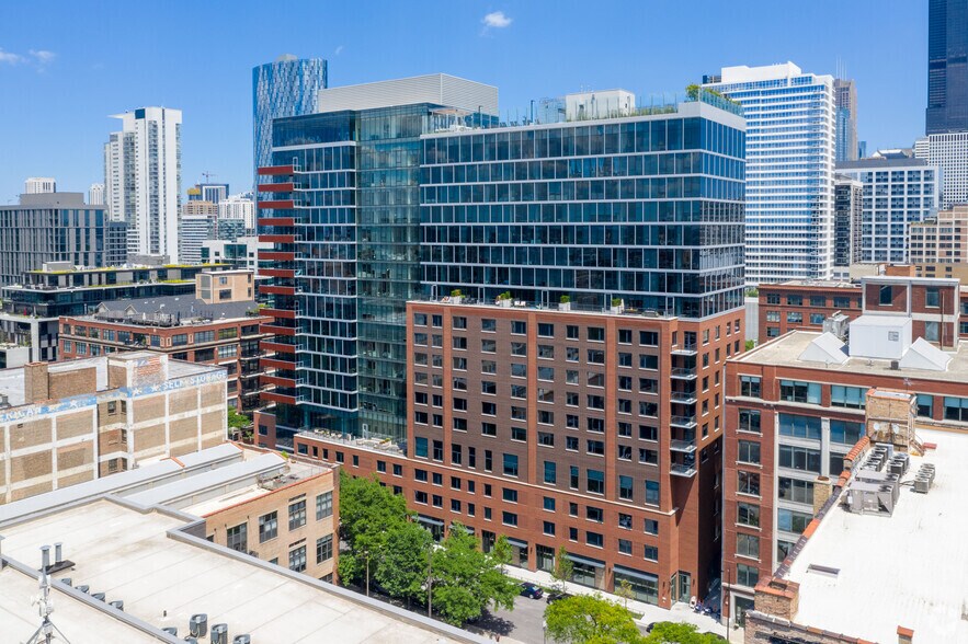 More Photos Of 205 S Peoria, Chicago Apartments For Lease