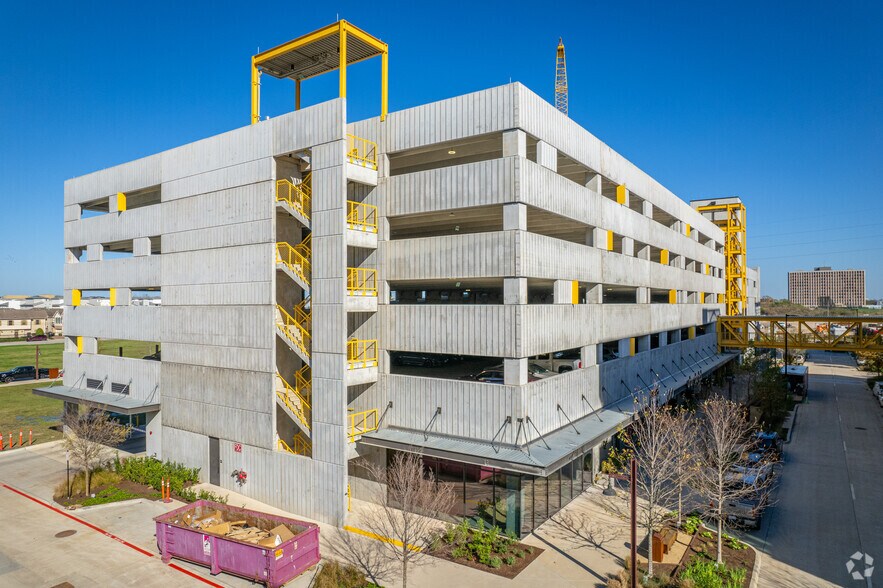 Primary Photo Of 100 Jensen Dr, Houston Unknown For Lease