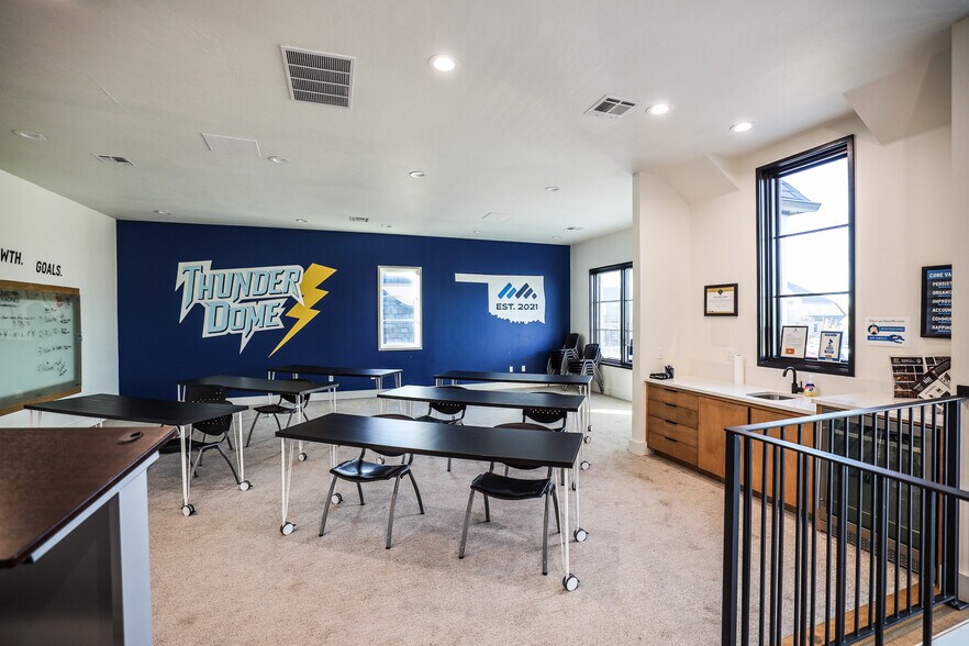 More Photos Of 14600 Bogert Pky, Oklahoma City Office For Lease